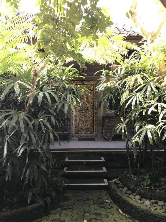 Nirvana Pension Ubud Exterior foto