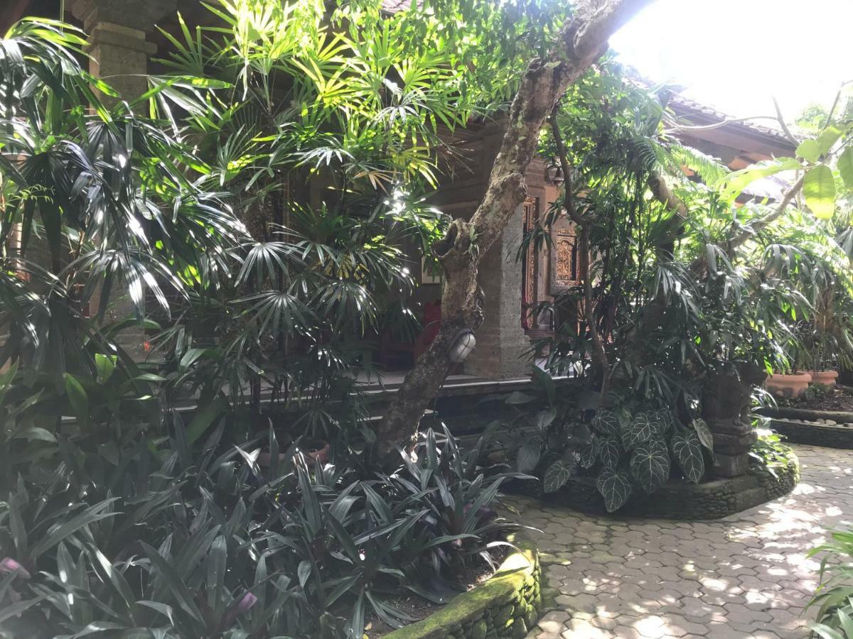 Nirvana Pension Ubud Exterior foto